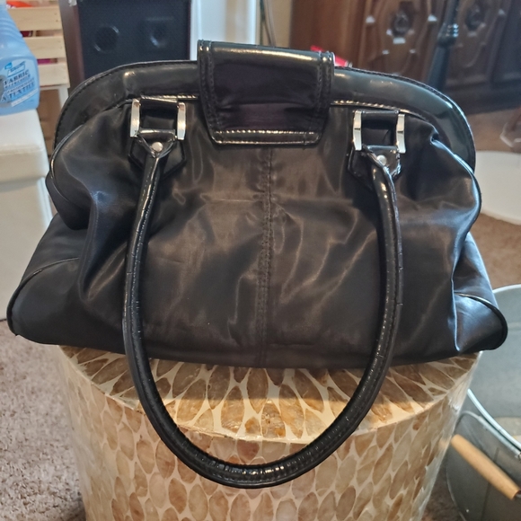 Daisy Fuentes Black Fabric and Faux Patent Leather Satchel Bag - Picture 3 of 10
